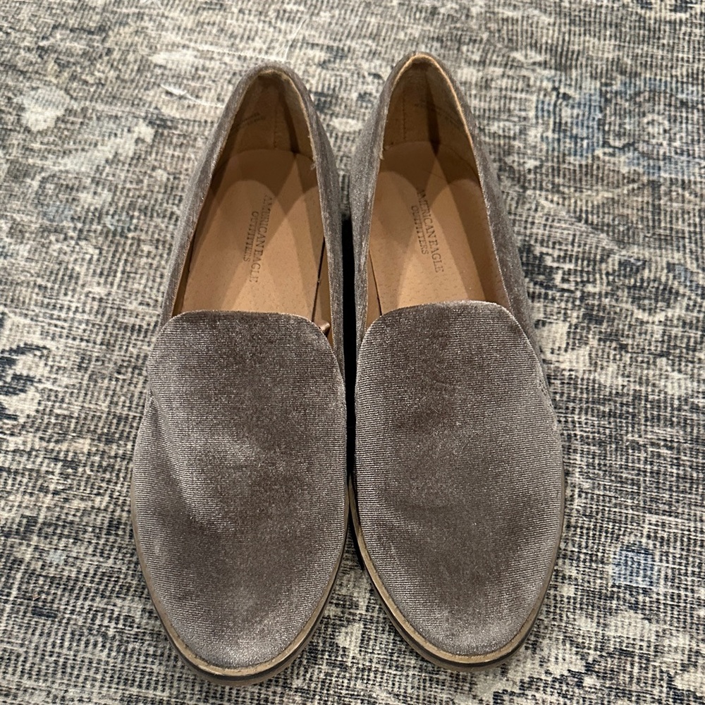 American Eagle Outfitters Velvet Loafers in Gray